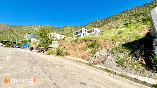 Terreno En Pendiente Con Vista Despejada A Santiago