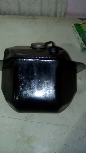 Imagen 2 de 5 de Tanque De Gasolina Moto Bera New Bws Año 2009 Usado.