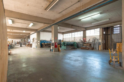 Edificio Industrial En Venta En La California Norte Mls #23-7537