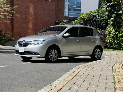 Renault Sandero 1.6 Intens / At