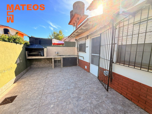 Venta Chalet Semi Independiente Sobre Calle Asfaltada Zona Céntrica Calle 3 E/ 64 Y 65 Uf 4