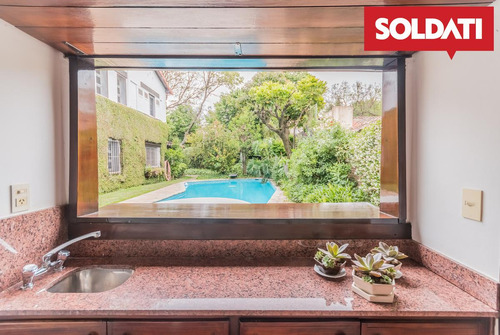 Casa De 5 Amb Mas Dependencia Con Quincho, Parrilla Y Pileta En Venta - La Lucila - Vicente López