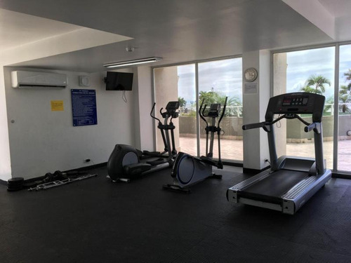 Venta De Apartamento Amoblado En Ph Terrasol 20-5860
