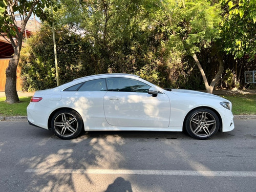 Imagen 4 de 12 de Mercedes-benz E 200 Coupe