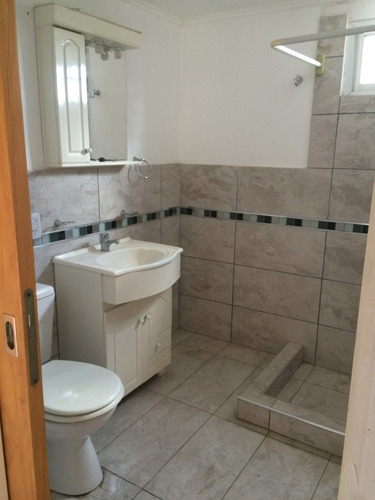 Imagen 4 de 8 de Casa Y Locales A La Venta.-