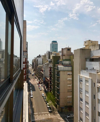 Imagen 5 de 8 de Oficina Z/centro. C/ventana A La Calle. Oportunidad!