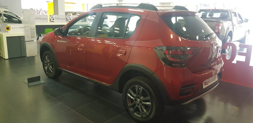Imagen 10 de 15 de Autos Y Camionetas Renault Sandero Stepway 0km Ford Fiesta E