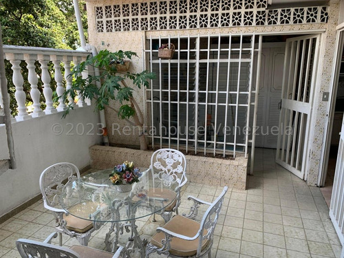 Casa En Venta En El Marques Con Imponente Vista Al Ávila