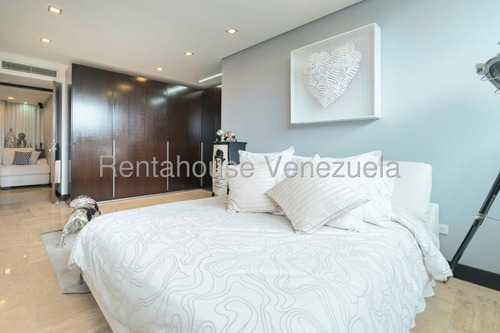 Apartamento En Venta En Lomas De Las Mercedes