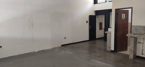 Imagen 13 de 30 de Maria Eugenia Blanco Vende Local En La Avenida Miclena De Valencia 126931