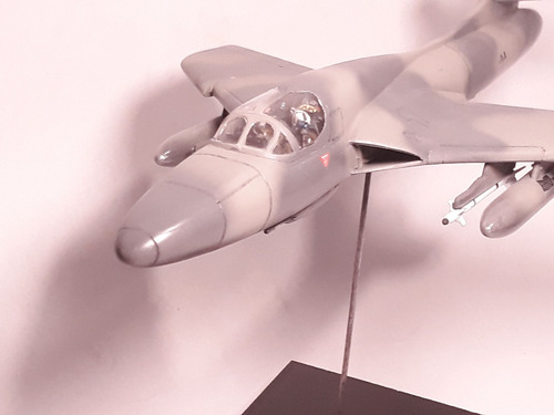 Avion Coleccion Matchbox 1/72 Maqueta Hawker Hunter Armado (Usado)
