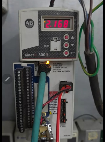 Servo Drive Kinetix 300 2097-v33pr3 Allen Bradley