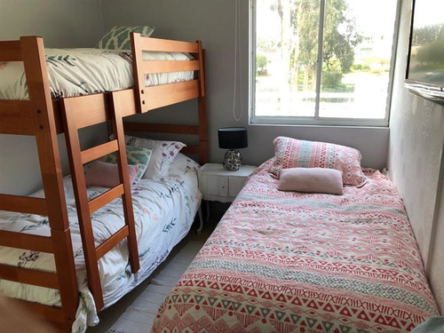 Departamento En Venta De 4 Dorm. En Santo Domingo