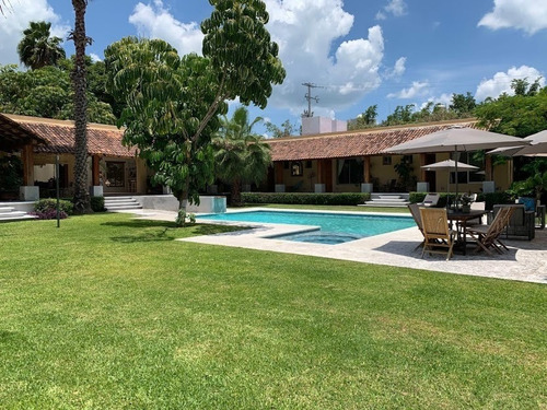 Imagen 1 de 14 de Casa En Xochitepec, Morelos. 2000 M2