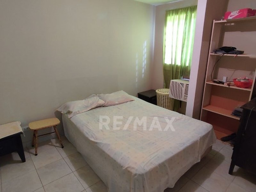 Imagen 7 de 13 de Re/max 2mil Vende Apartamento En Av. Juan Bautista Arismendi, Resd. Caracol