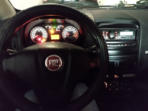Imagem 5 de 12 de Fiat Idea 2013 1.4 Attractive Flex 5p