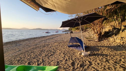 Venta De Sitio En Condominio Con Playa