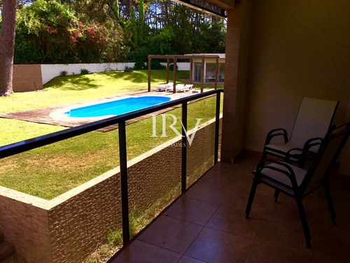 Imagen 4 de 10 de Estrene Apartamento Con 2 Dormitorios Y Parrillero Propio, A 200 Mts Del Mar- Ref: 129
