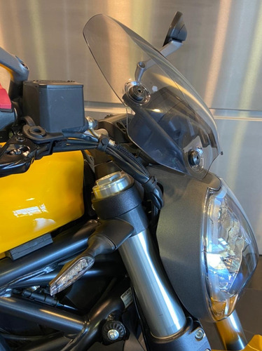 Monster 821 Amarillo Con Accesorios