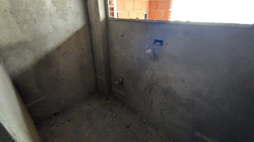 Imagem 10 de 21 de Apartamento 2 Dormitórios - Prédio Frente Mar - Entrada R$ 75 Mil + Parcelas Direto - Aml133