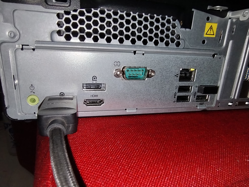 Lenovo Thinkcentre M75s Gen 2, Ryzen 3 Pro 4350g (Usado)