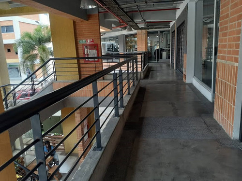 Se Vende Local Comercial  De 90 M2 Aprox En Cc Los Jarales -san Diego Fv