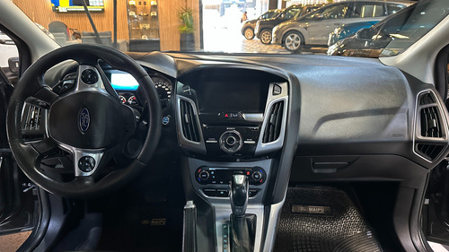 Ford Focus III 2.0 Sedan Titanium At6