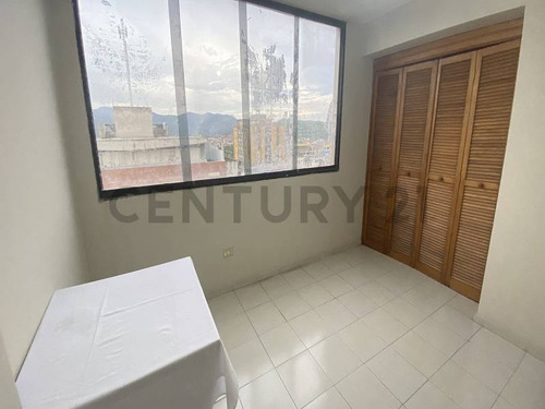 Apartamento En Venta En Barcelona. Colinas Del Neveri. Edif. Flamingo Suites