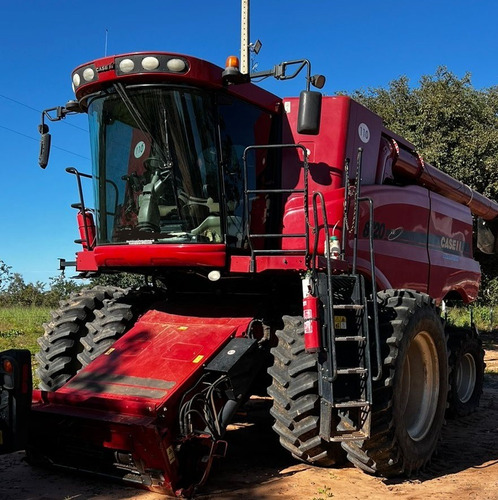 Colheitadeira Case Axial Flow 8120 Ano 2013