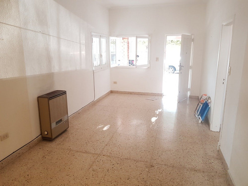 Imagen 8 de 15 de Venta - Casa En Ph Al Frente - Super Amplia - Excelente Estado