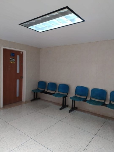 Imagen 2 de 12 de Local Consultorio Medico Clinica Puerto Ordaz
