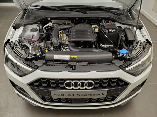 Audi A1 Sportback 30 Tfsi Stronic 116cv 2021 300 Km - Lenken