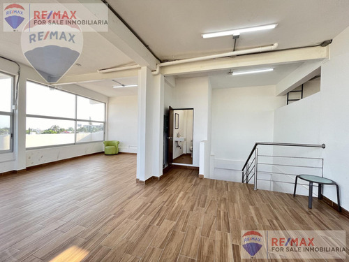 Renta De Local En Plaza Comercial, Col. San Cristobal, Cuernavaca, Morelosclave 4980