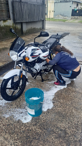 Bajaj Boxer 2023 Mt