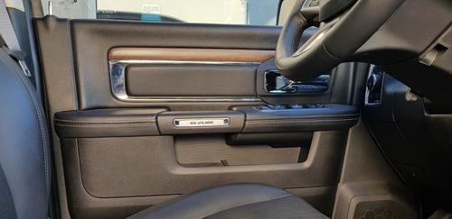 Ram 1500 V8 / 6 Asientos!!!!!