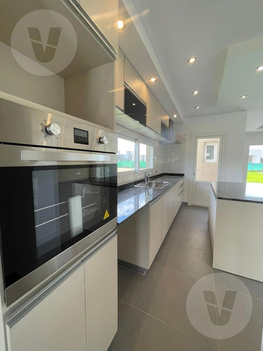 Casa En Venta Y Alquiler - Barrio San Felipe, Canning
