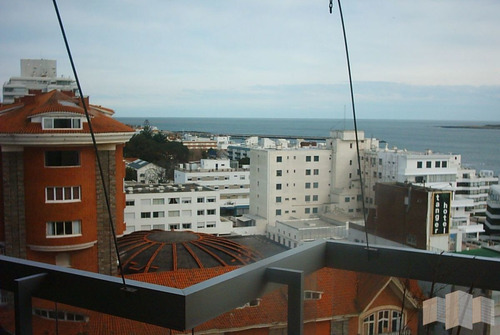 Imagen 7 de 30 de Con Exclusiva Vista De Primera Linea Al Mar.