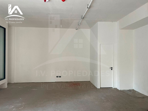 Local Comercial Edificio Libertad - Barrio Meiggs!