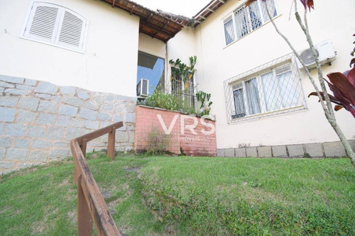 Casa Com 4 Dormitórios À Venda, 200 M² Por R$ 920.000,00 - Jardim Cascata - Teresópolis/rj - Ca0347