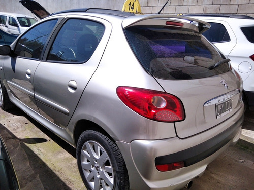 Robyana| Peugeot 207 2010 1.6 Xt| Ne