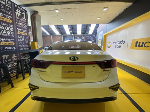 Imagen 6 de 20 de Kia Cerato