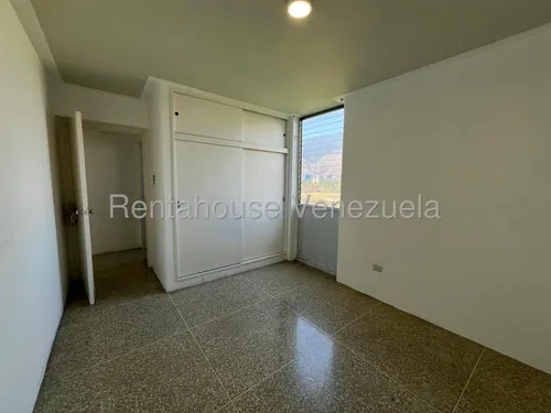 Apartamento Chuao 25-18725 R.e