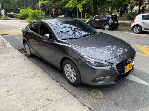 Mazda 3 Touring 2.0 Mt