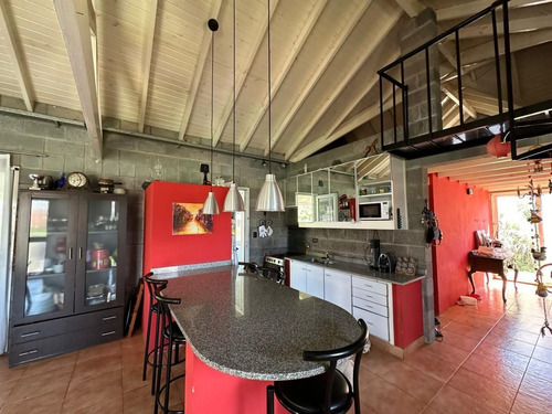 Casa En Venta - 2 Dormitorios 2 Baños - 1.400mts2 - General Rodríguez