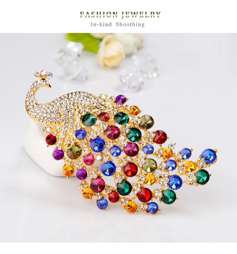 De Broche En Forma De Pavo Real Con Diamantes De Imitación