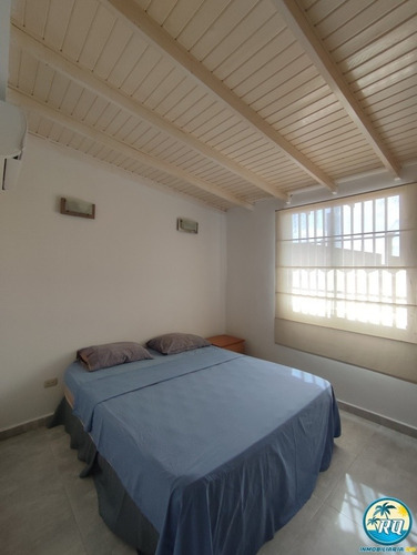 Imagen 25 de 30 de Impecable Town House En Venta En Res. Villas Santorini