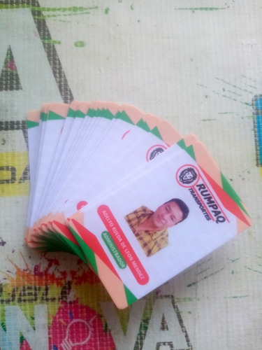 10 Credencial De Pvc A Todo Color Ambos Lados