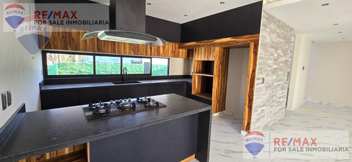 Venta De Casa Nueva En Lomas De Atzingo, Cuernavacaclave 4893