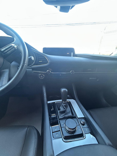 Mazda 3 Signature