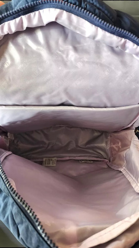Mochila Kika Feminina Estampa Coração Com Chaveiro Pompom Cor Bege